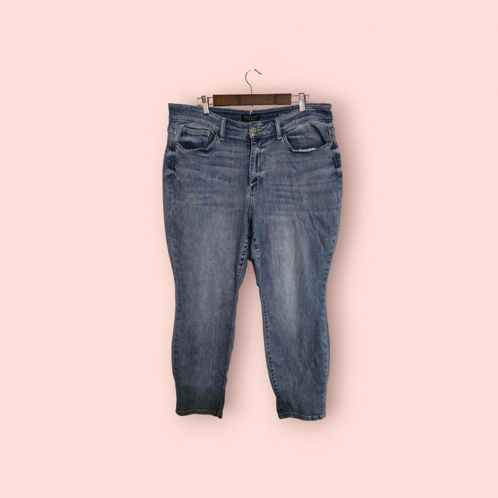 Judy Blue Mid Rise Bleach Wash Boyfriend Fit Jeans Stretch 18W JB82335L Casual